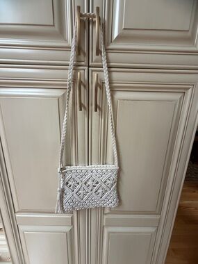 Woven Macramé Crossbody Bag in white
